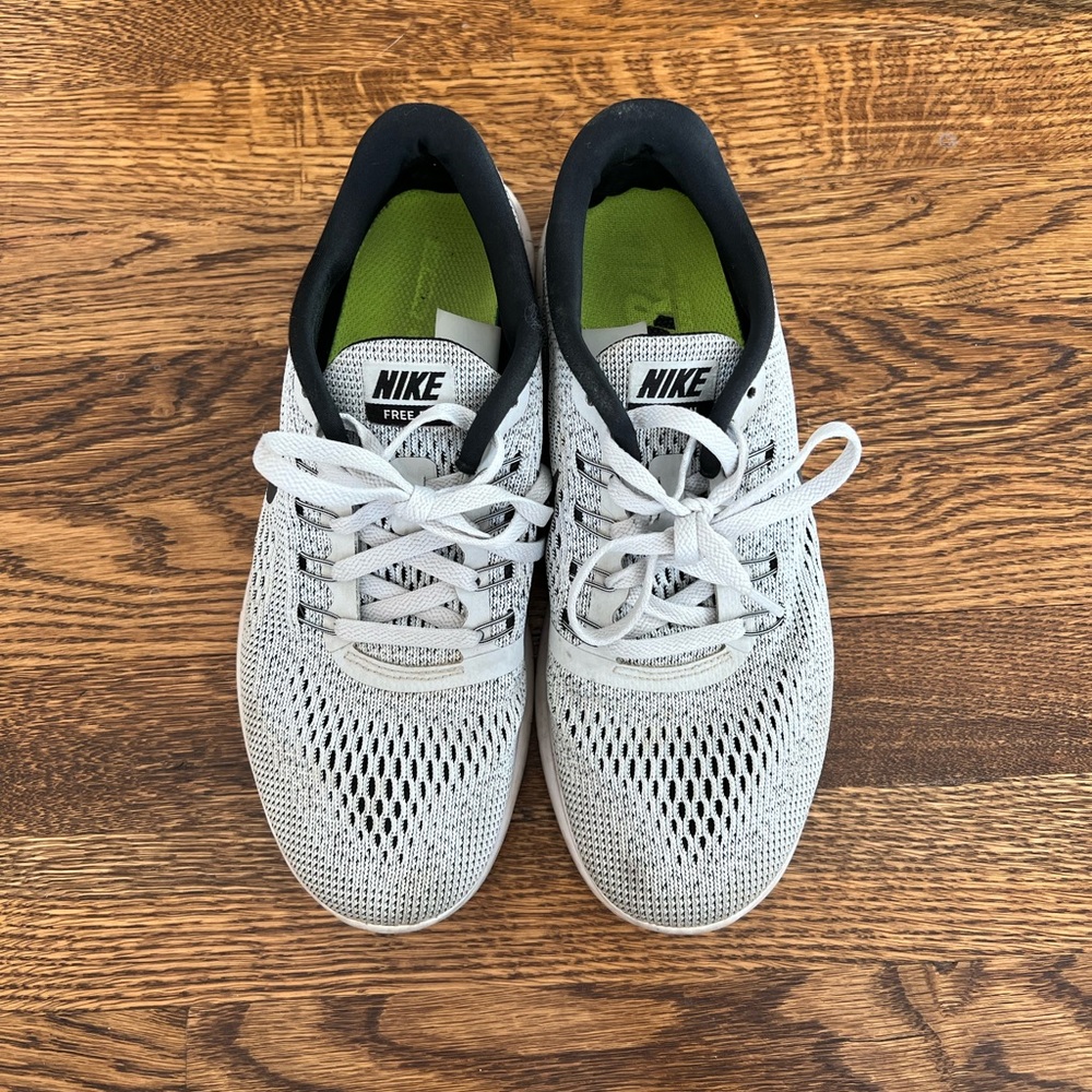 Nike Free RN Sneaker